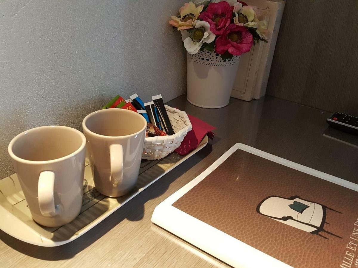 Hotel Mille Et Une Feuilles La Charité-sur-Loire Kültér fotó